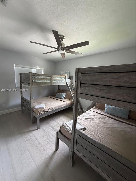 For Sale: $700,000 (3 beds, 3 baths, 1590 Square Feet)