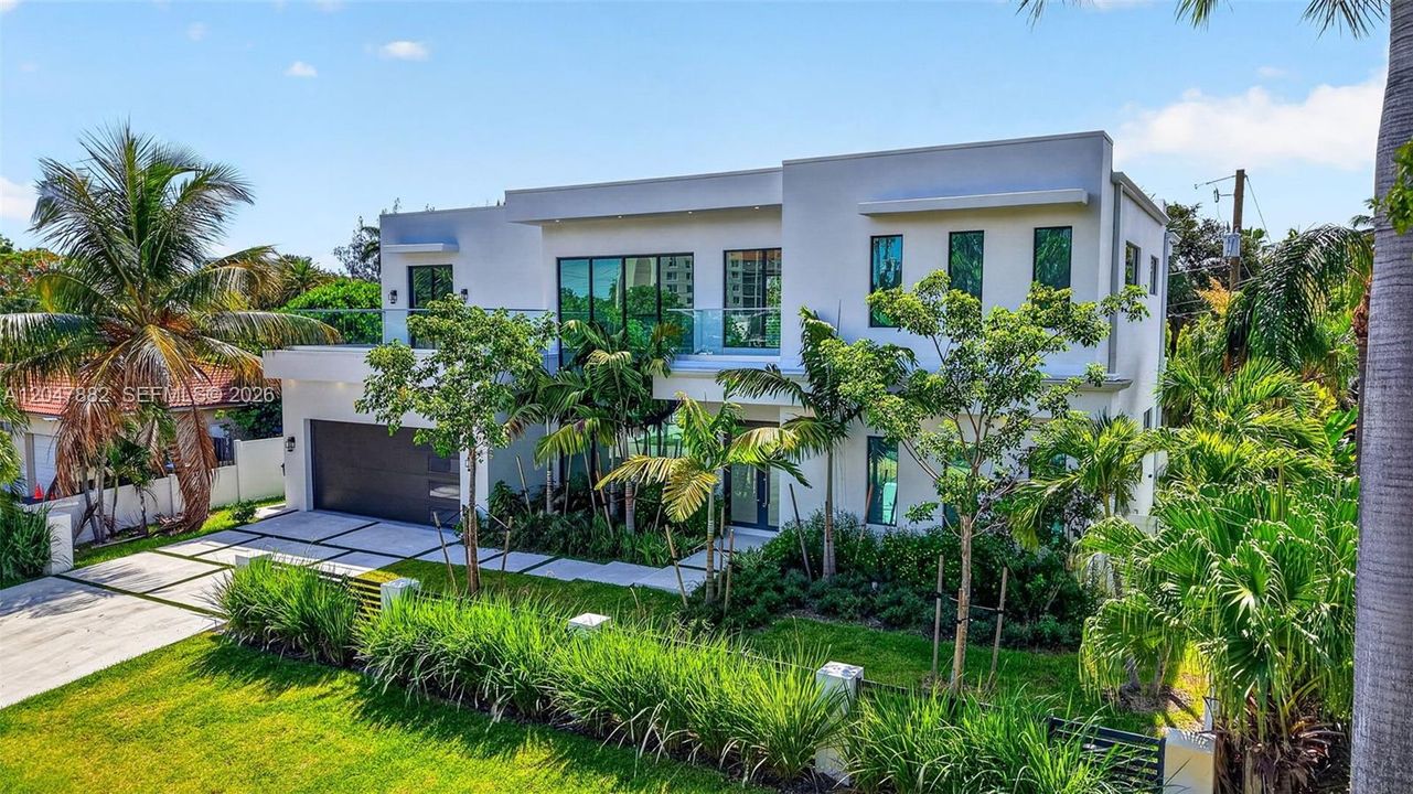 En Venta: $2,275,000 (4 camas, 4 baños, 3755 Pies cuadrados)
