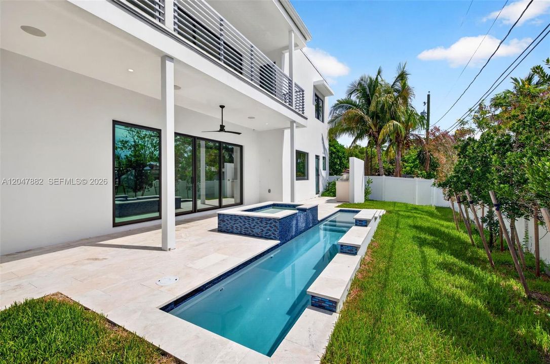 En Venta: $2,275,000 (4 camas, 4 baños, 3755 Pies cuadrados)