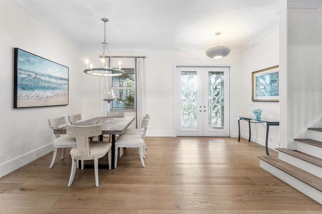 2952 SW Buena Vista Dr