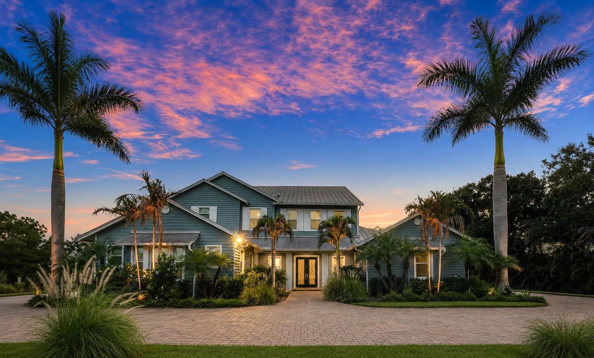 2952 SW Buena Vista Dr