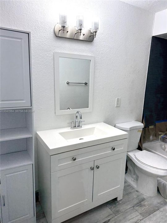 For Rent: $1,850 (1 beds, 1 baths, 588 Square Feet)
