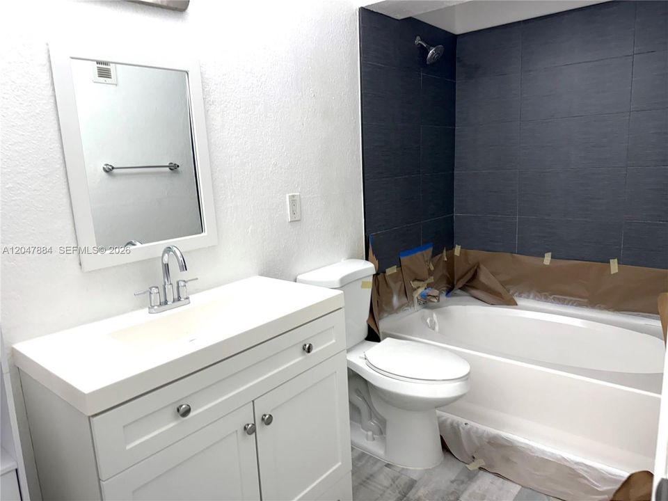 For Rent: $1,850 (1 beds, 1 baths, 588 Square Feet)