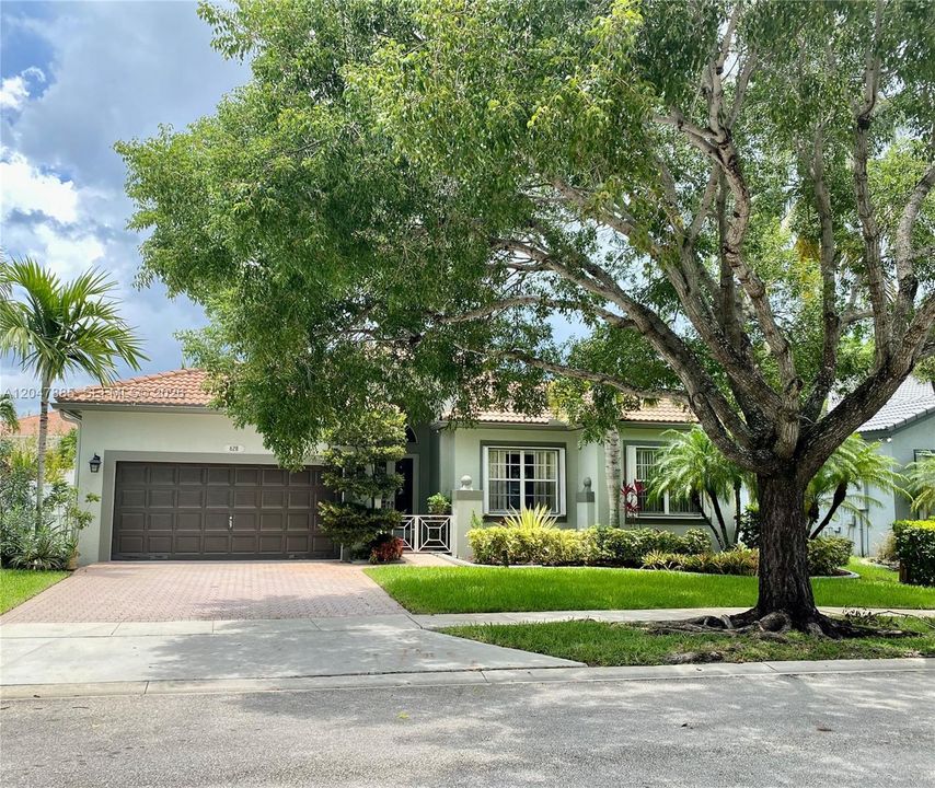 For Rent: $5,490 (4 beds, 3 baths, 2457 Square Feet)