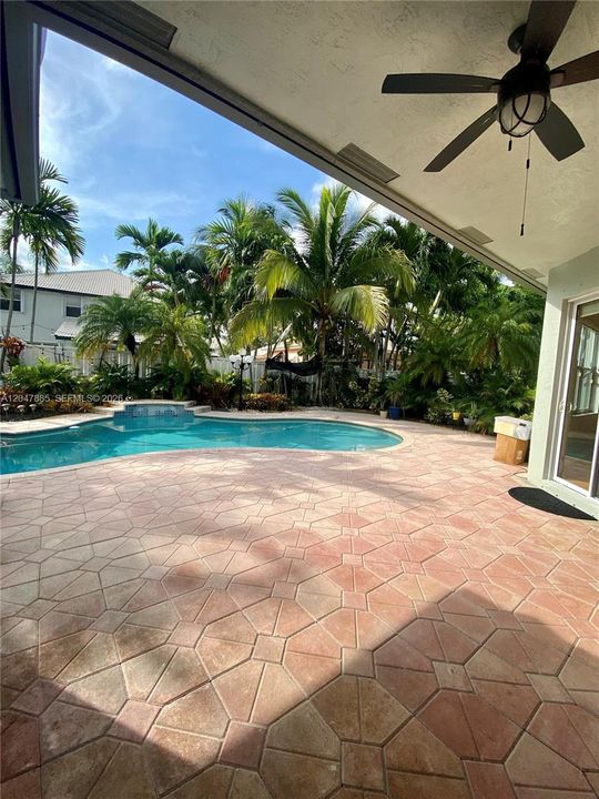 For Rent: $5,490 (4 beds, 3 baths, 2457 Square Feet)