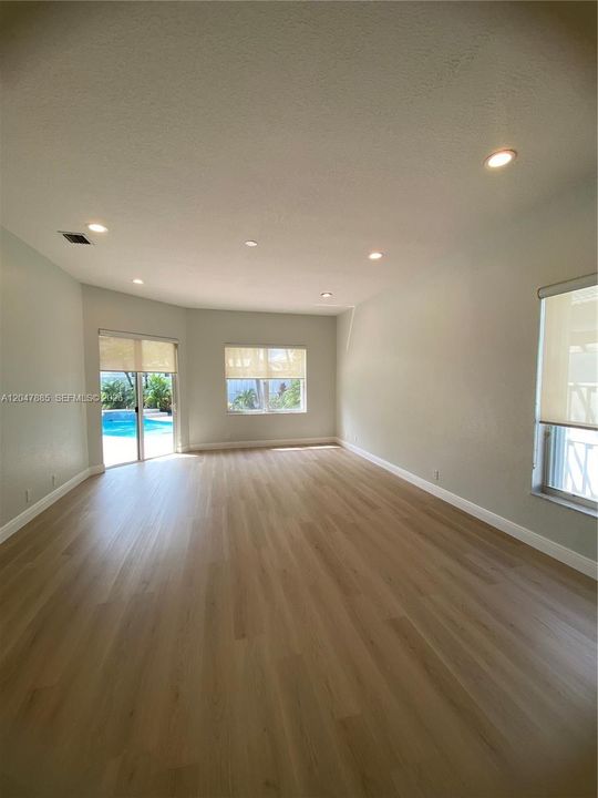 For Rent: $5,490 (4 beds, 3 baths, 2457 Square Feet)