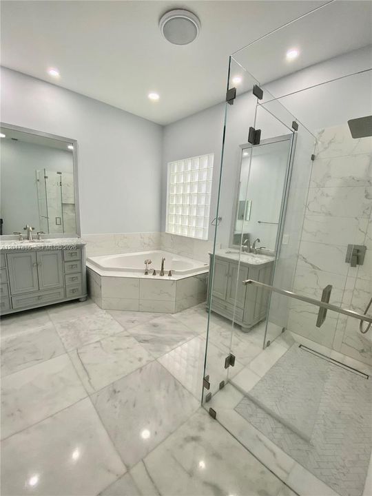 For Rent: $5,490 (4 beds, 3 baths, 2457 Square Feet)