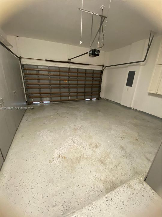 For Rent: $5,490 (4 beds, 3 baths, 2457 Square Feet)