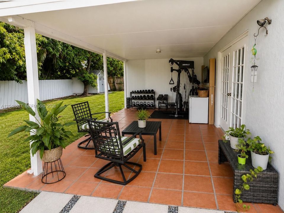 For Sale: $560,000 (3 beds, 2 baths, 1260 Square Feet)