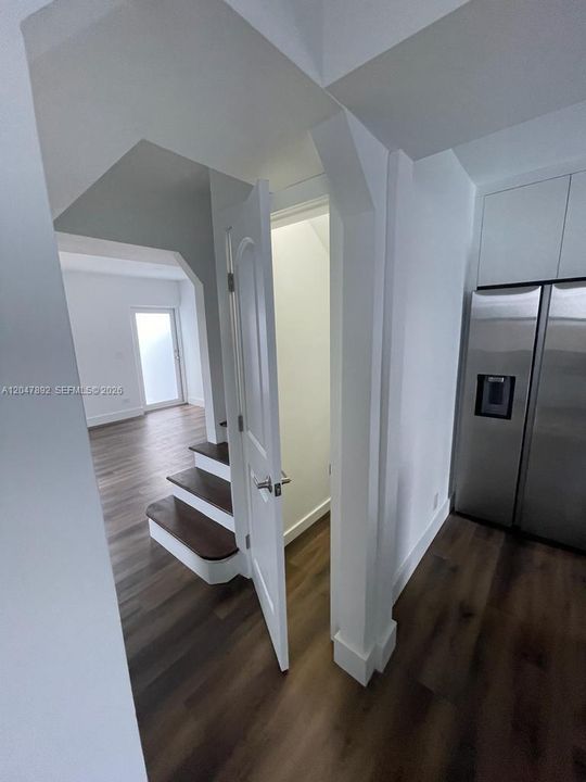 На продажу: $629,900 (3 спален, 2 ванн, 1080 Квадратных фут)