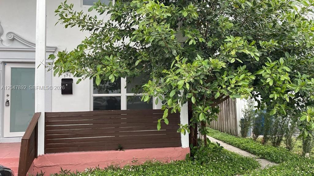 На продажу: $629,900 (3 спален, 2 ванн, 1080 Квадратных фут)