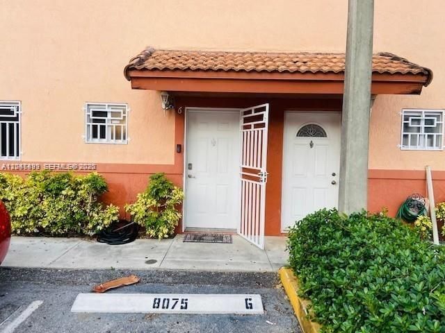 For Rent: $2,600 (2 beds, 2 baths, 1020 Square Feet)