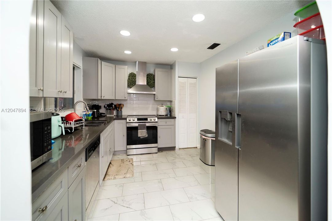 En Venta: $589,000 (3 camas, 2 baños, 1424 Pies cuadrados)