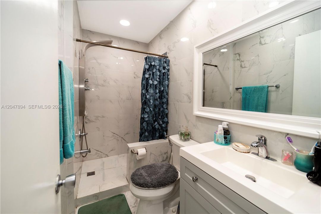 En Venta: $589,000 (3 camas, 2 baños, 1424 Pies cuadrados)