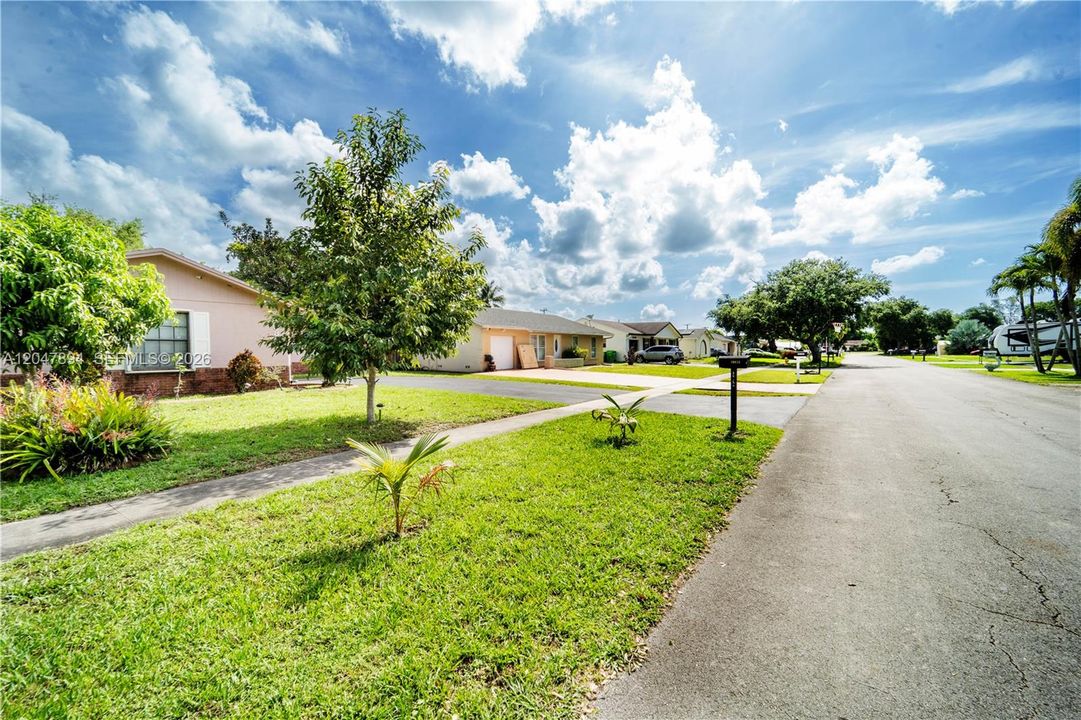 En Venta: $589,000 (3 camas, 2 baños, 1424 Pies cuadrados)