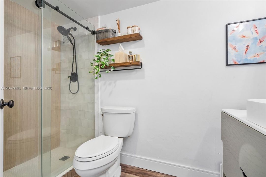В аренду: $2,450 (0 спален, 1 ванн, 400 Квадратных фут)