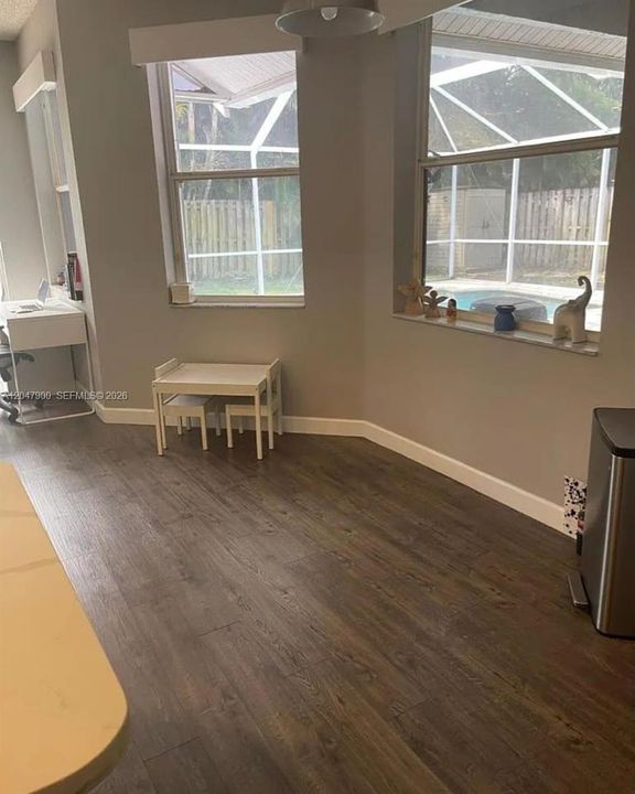 For Rent: $4,750 (3 beds, 2 baths, 1865 Square Feet)