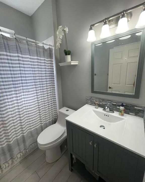 For Rent: $4,750 (3 beds, 2 baths, 1865 Square Feet)