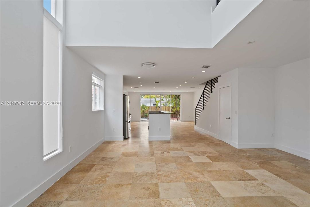 En Venta: $1,200,000 (3 camas, 2 baños, 3772 Pies cuadrados)