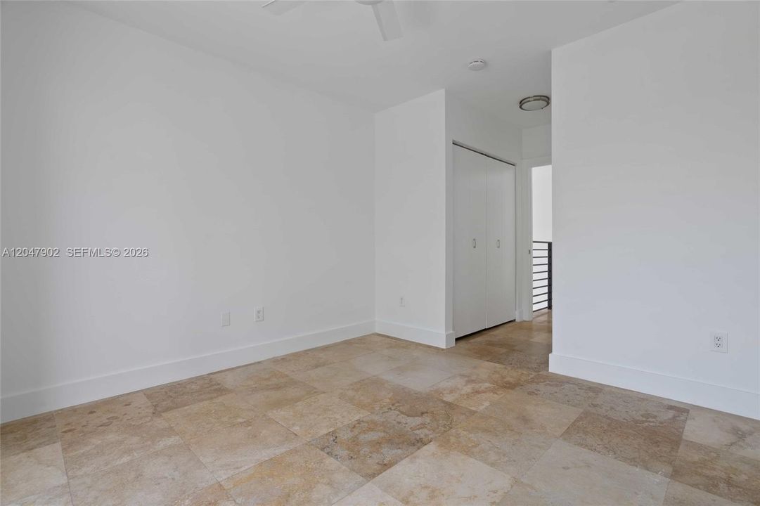 En Venta: $1,200,000 (3 camas, 2 baños, 3772 Pies cuadrados)