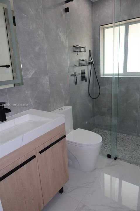 For Rent: $4,500 (4 beds, 3 baths, 2100 Square Feet)