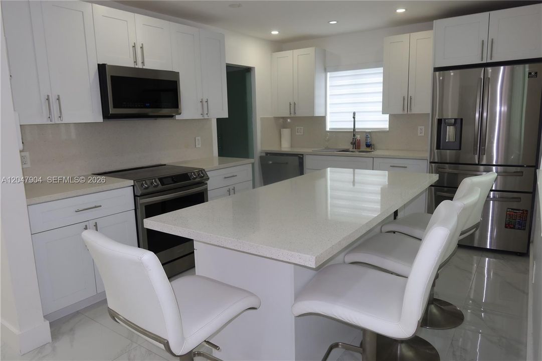 For Rent: $4,500 (4 beds, 3 baths, 2100 Square Feet)