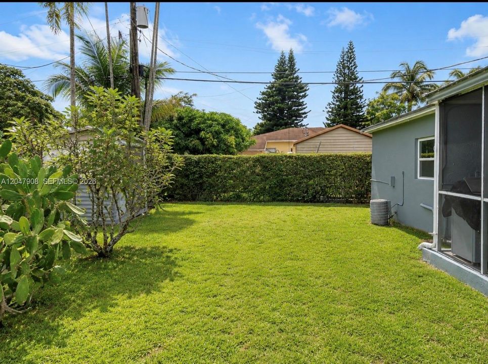 For Rent: $1,900 (1 beds, 1 baths, 1486 Square Feet)