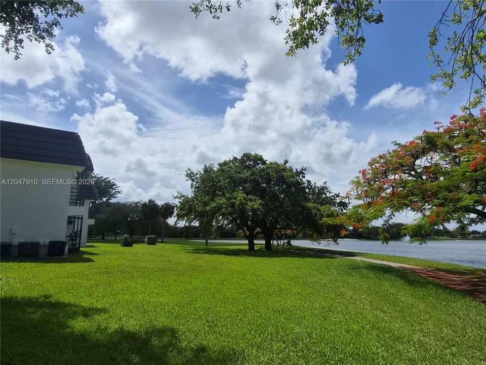 For Rent: $2,100 (2 beds, 2 baths, 750 Square Feet)