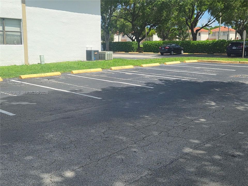 For Rent: $2,100 (2 beds, 2 baths, 750 Square Feet)