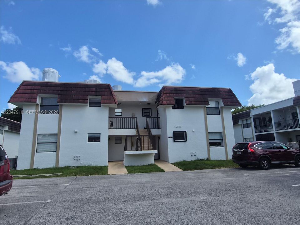 For Rent: $2,100 (2 beds, 2 baths, 750 Square Feet)