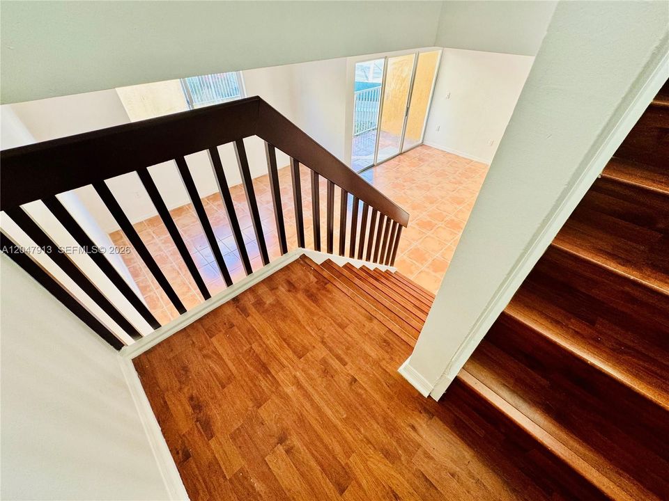 For Rent: $2,600 (3 beds, 2 baths, 1220 Square Feet)