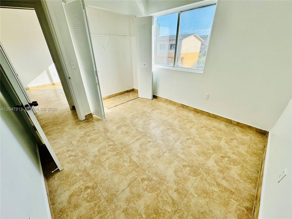 For Rent: $2,600 (3 beds, 2 baths, 1220 Square Feet)