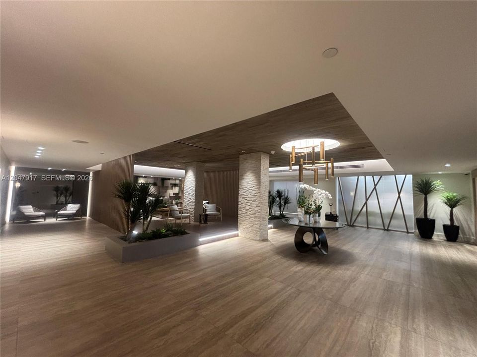 For Sale: $1,465,000 (2 beds, 1 baths, 960 Square Feet)