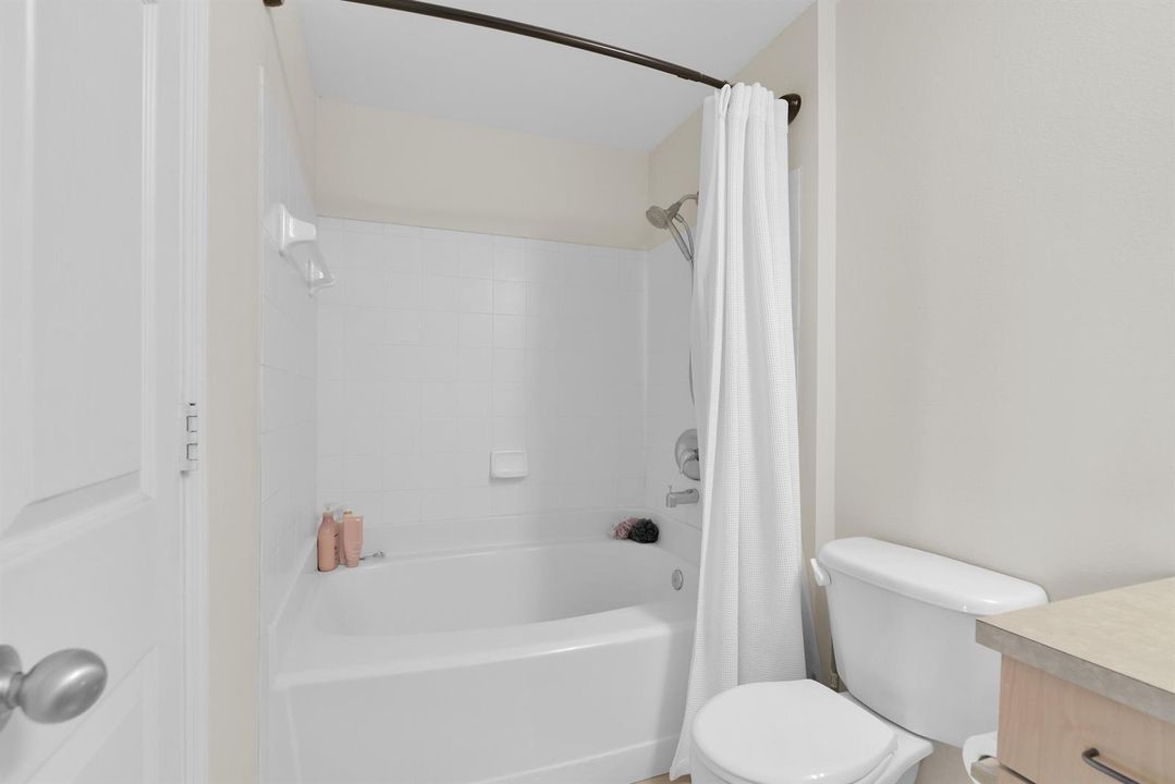 553 NE Third Ave 432 Fort Lauderdale -14