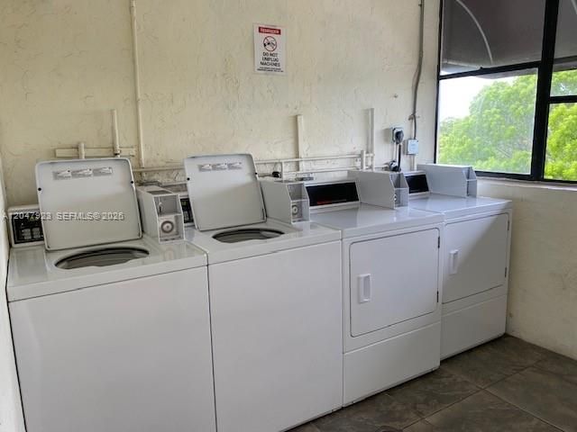 For Rent: $1,300 (1 beds, 1 baths, 468 Square Feet)