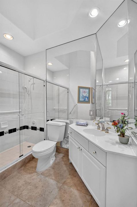 4th bathroom