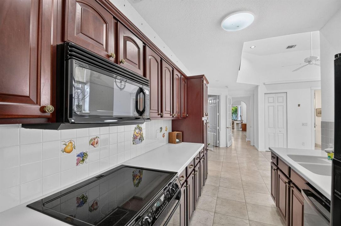 Second Kitchen