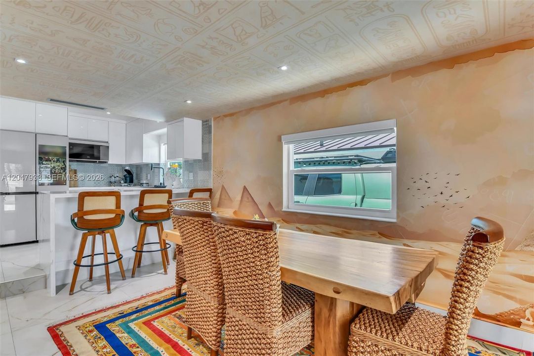 En Venta: $669,999 (3 camas, 2 baños, 1056 Pies cuadrados)