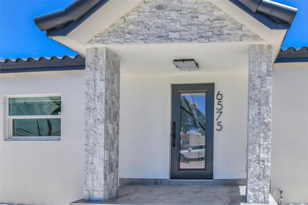 En Venta: $669,999 (3 camas, 2 baños, 1056 Pies cuadrados)