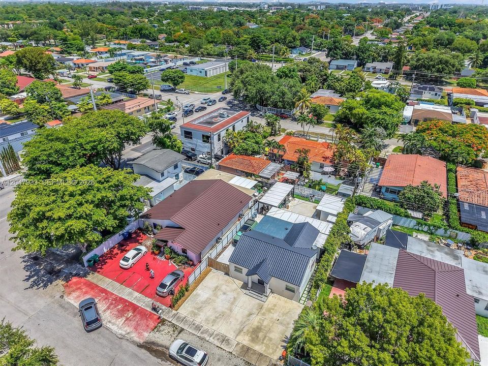 En Venta: $669,999 (3 camas, 2 baños, 1056 Pies cuadrados)