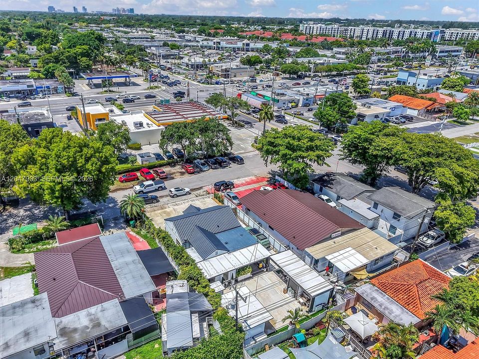 En Venta: $669,999 (3 camas, 2 baños, 1056 Pies cuadrados)