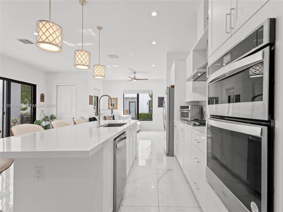 В аренду: $6,500 (4 спален, 3 ванн, 2158 Квадратных фут)