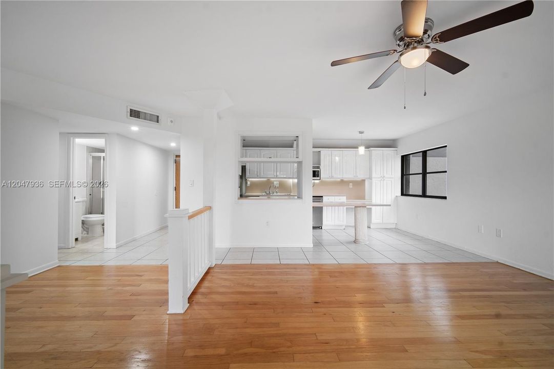 For Sale: $294,000 (3 beds, 3 baths, 2168 Square Feet)