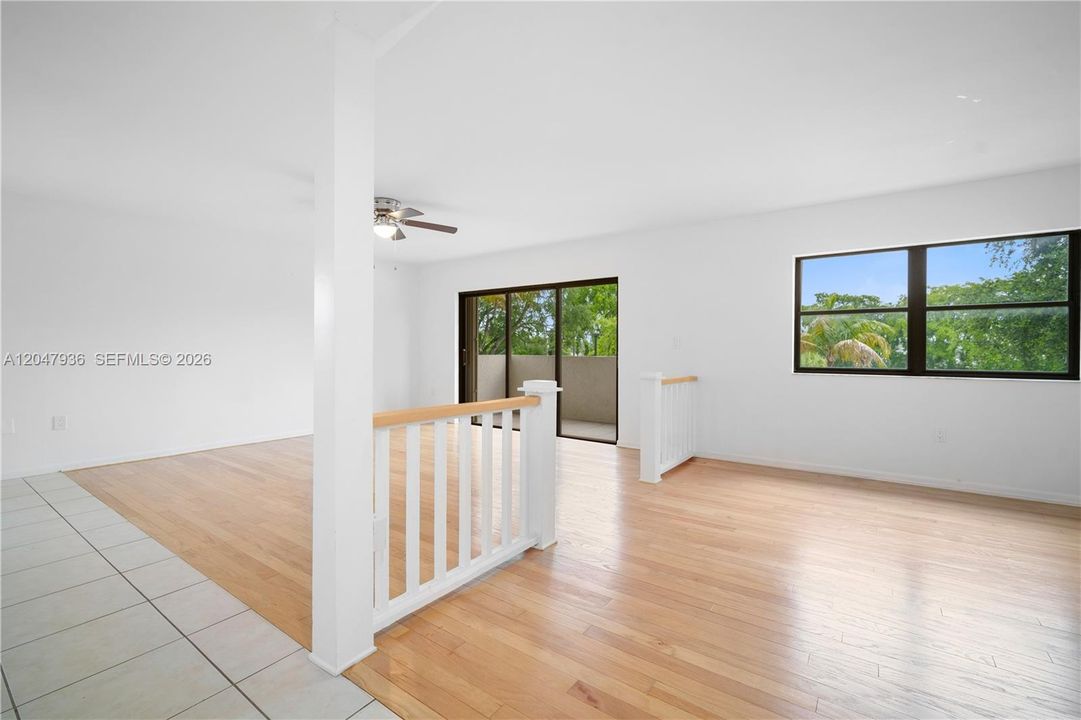 For Sale: $294,000 (3 beds, 3 baths, 2168 Square Feet)