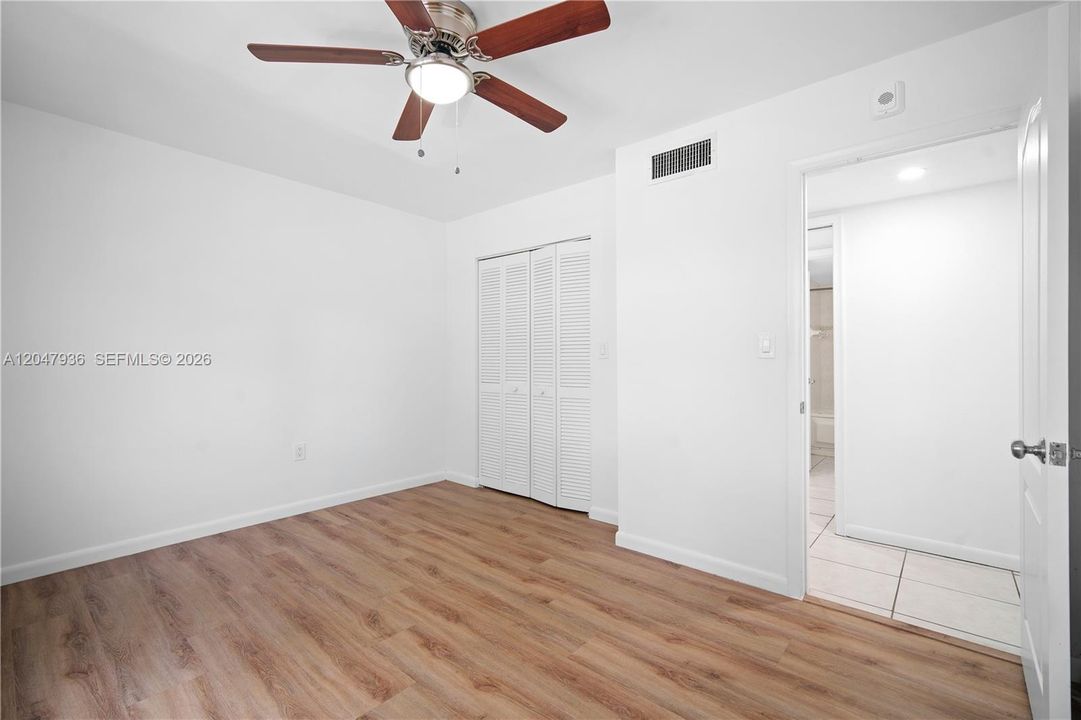 For Sale: $294,000 (3 beds, 3 baths, 2168 Square Feet)