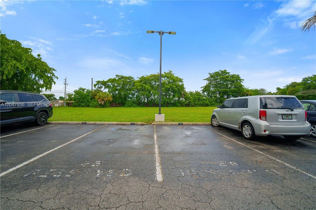 For Sale: $294,000 (3 beds, 3 baths, 2168 Square Feet)