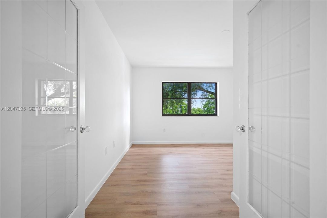 For Sale: $294,000 (3 beds, 3 baths, 2168 Square Feet)