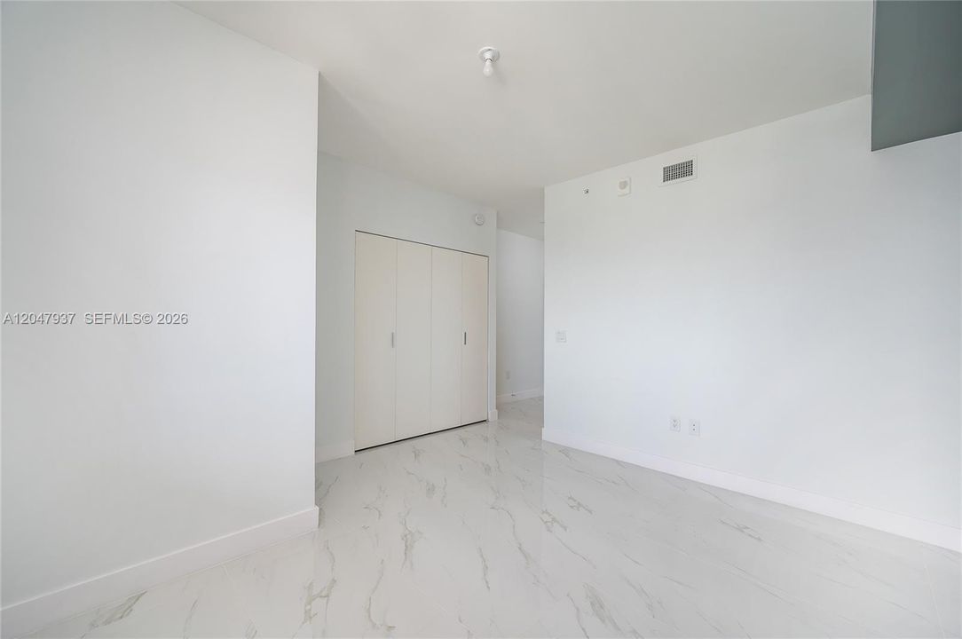 2nd bedroom reverse view