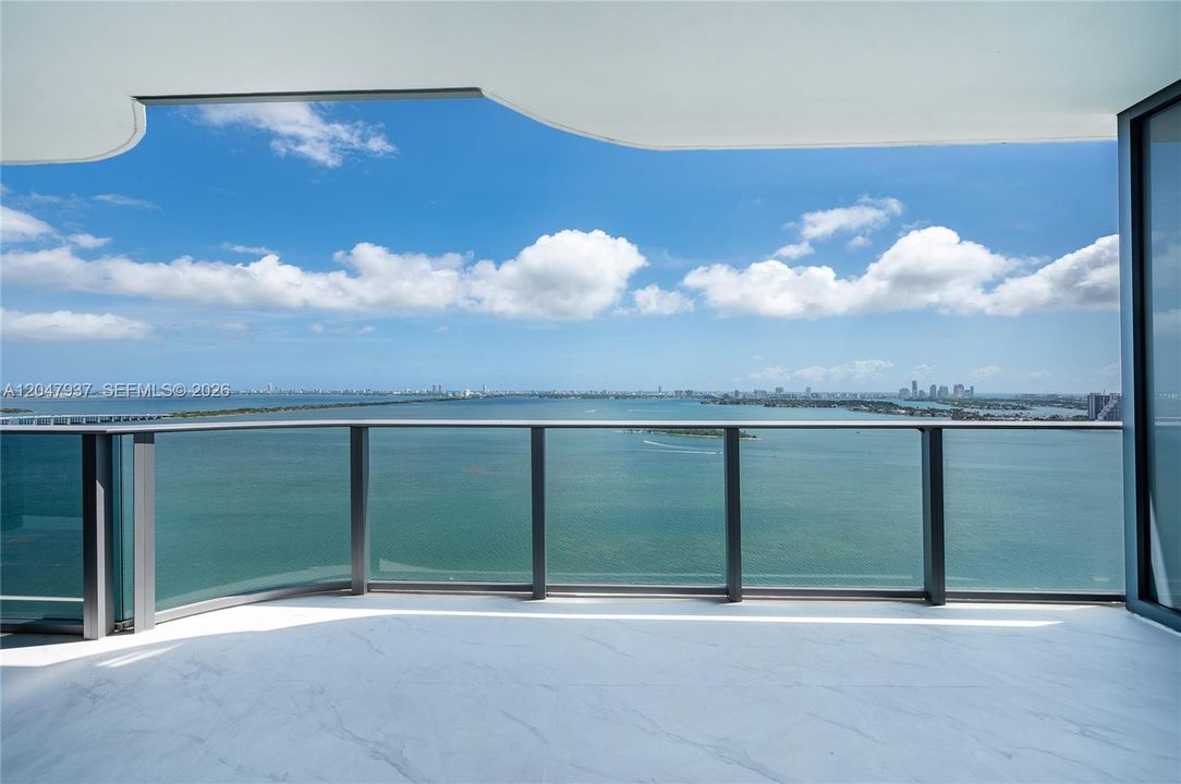 Balcony - spacious balcony with the most beautiful views of Biscayne Bay