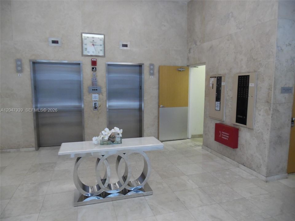В аренду: $3,800 (2 спален, 2 ванн, 1040 Квадратных фут)